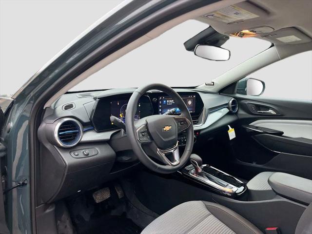 2025 Chevrolet Trax FWD LT
