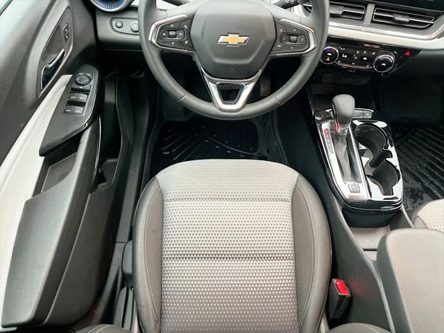 2025 Chevrolet Trax FWD LT