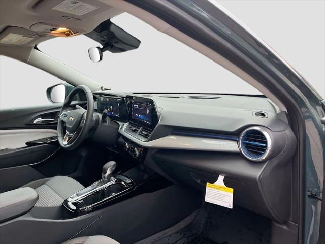 2025 Chevrolet Trax FWD LT