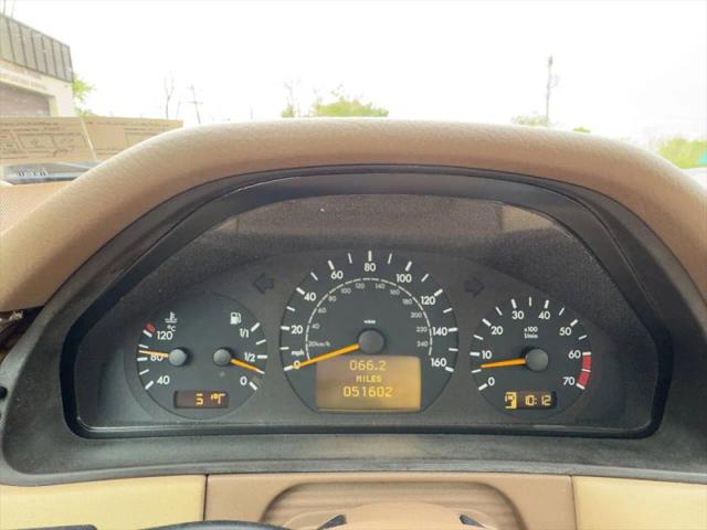 2001 Mercedes-Benz E 320 E 320