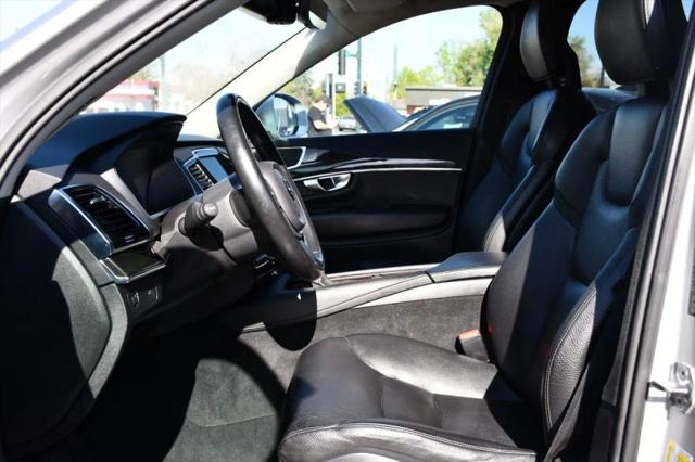 2018 Volvo XC90 T6 Momentum