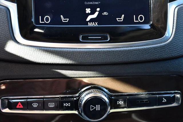 2018 Volvo XC90 T6 Momentum