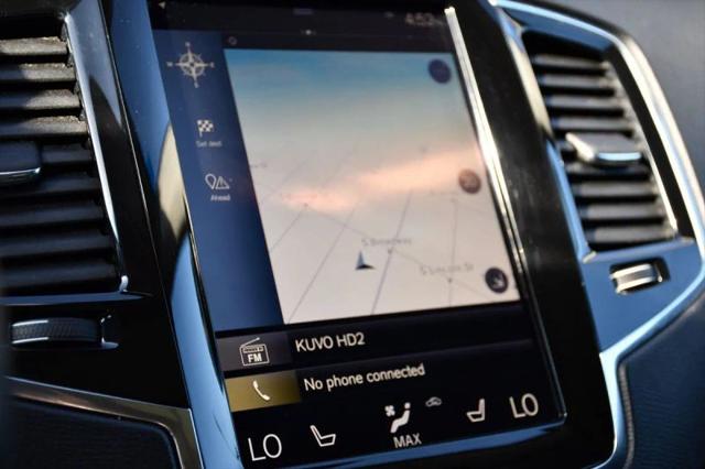 2018 Volvo XC90 T6 Momentum