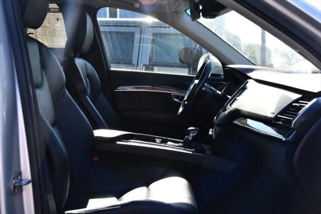 2018 Volvo XC90 T6 Momentum