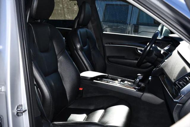 2018 Volvo XC90 T6 Momentum