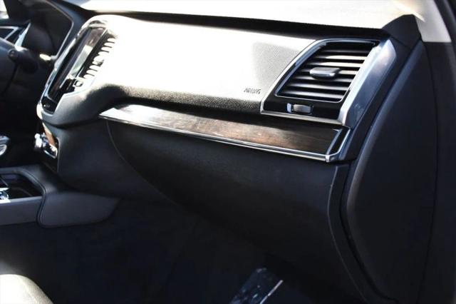 2018 Volvo XC90 T6 Momentum