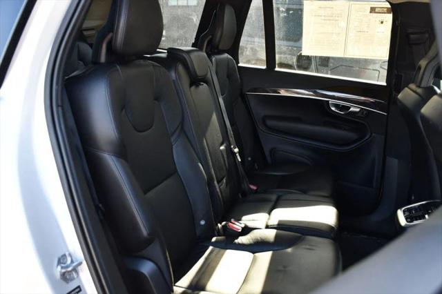 2018 Volvo XC90 T6 Momentum