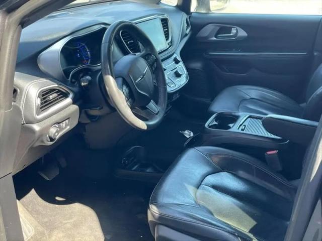 2022 Chrysler Pacifica Hybrid Touring L