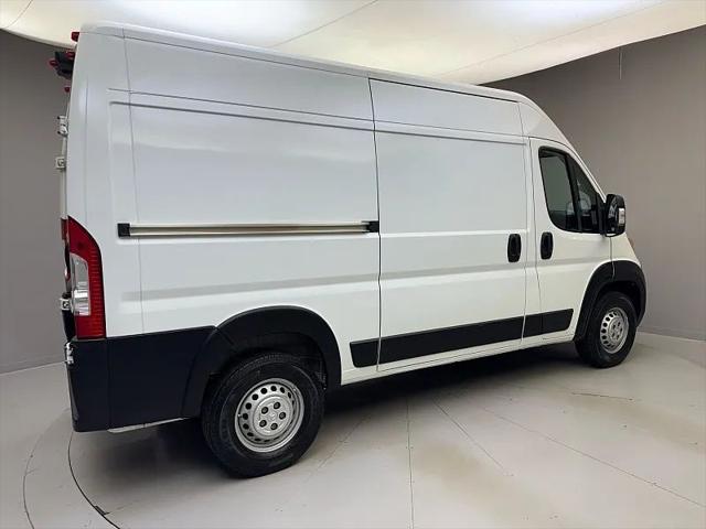2024 Ram ProMaster 2500 Cargo Van Tradesman High Roof 136" WB w/Pass Seat