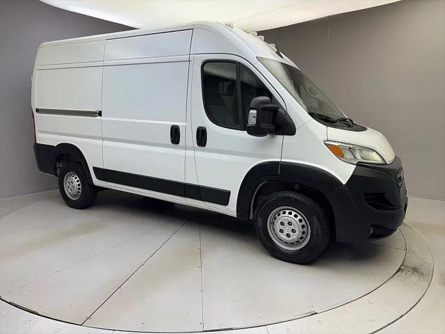 2024 Ram ProMaster 2500 Cargo Van Tradesman High Roof 136" WB w/Pass Seat