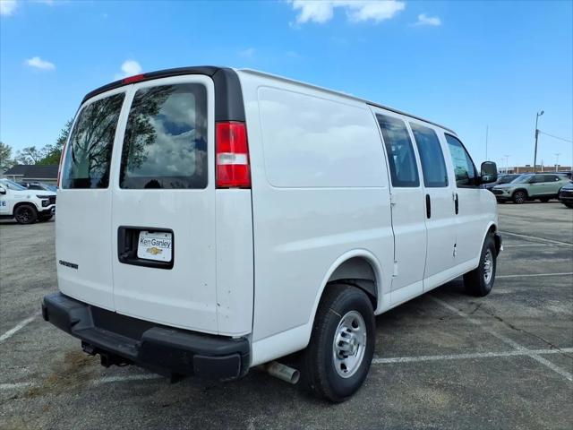 2026 Chevrolet Express Cargo Van 2500 Regular Wheelbase, WT, RWD