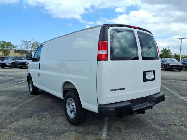 2026 Chevrolet Express Cargo Van 2500 Regular Wheelbase, WT, RWD
