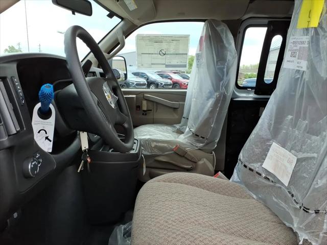 2026 Chevrolet Express Cargo Van 2500 Regular Wheelbase, WT, RWD