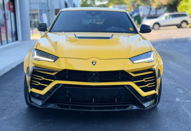 2021 Lamborghini Urus Graphite Capsule