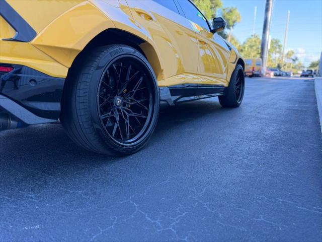 2021 Lamborghini Urus Graphite Capsule