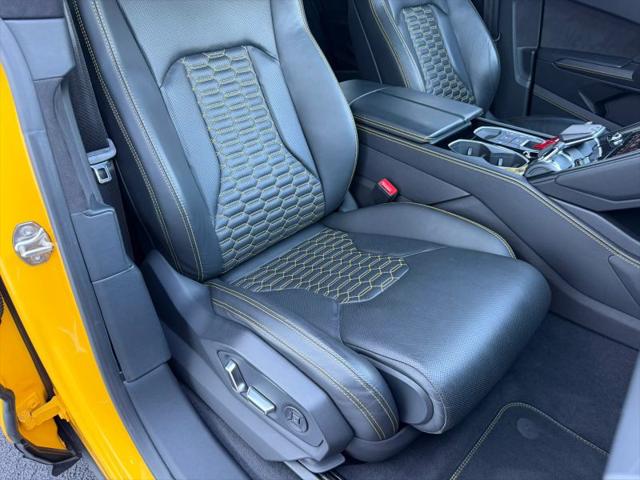 2021 Lamborghini Urus Graphite Capsule