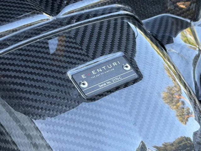 2021 Lamborghini Urus Graphite Capsule