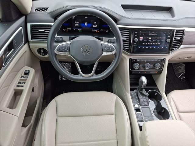2022 Volkswagen Atlas 2.0T SE w/Technology