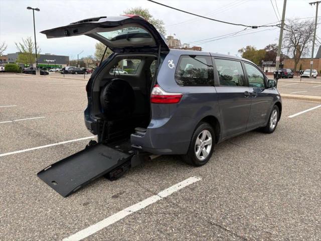 2017 Toyota Sienna L 7 Passenger for sale in Pontiac, MI