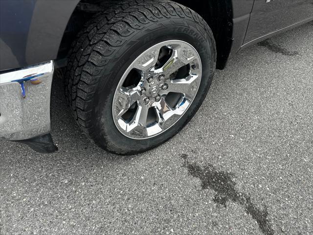2021 RAM 1500 Big Horn Crew Cab 4x4 57 Box 2021 RAM 1500 Big Horn Crew Cab 4x4 57 Box