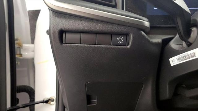 2025 Nissan Kicks S FWD