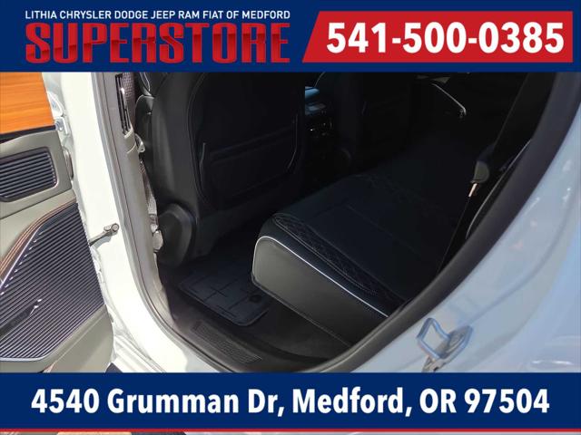 2026 Jeep Grand Cherokee Summit