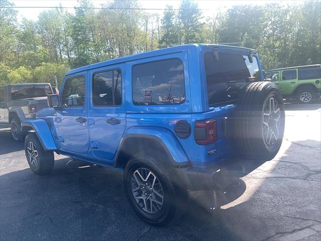 2025 Jeep Wrangler 4-Door Sahara 4x4