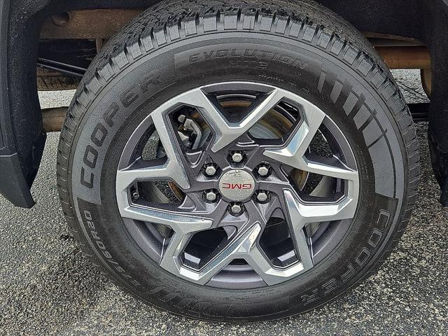2022 GMC Sierra 1500 4WD Crew Cab Short Box SLT