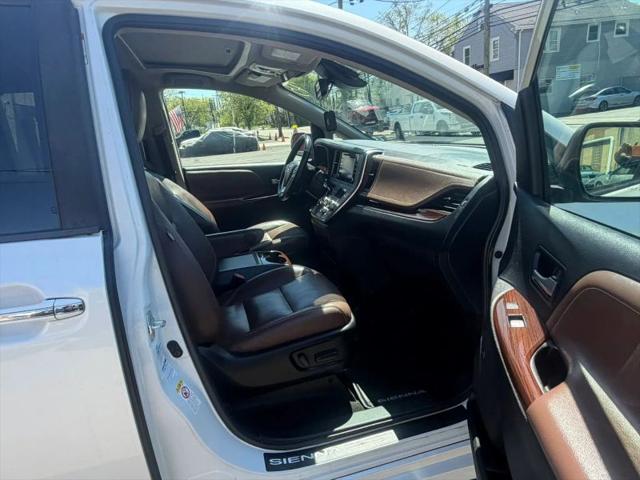 2019 Toyota Sienna Limited 7 Passenger