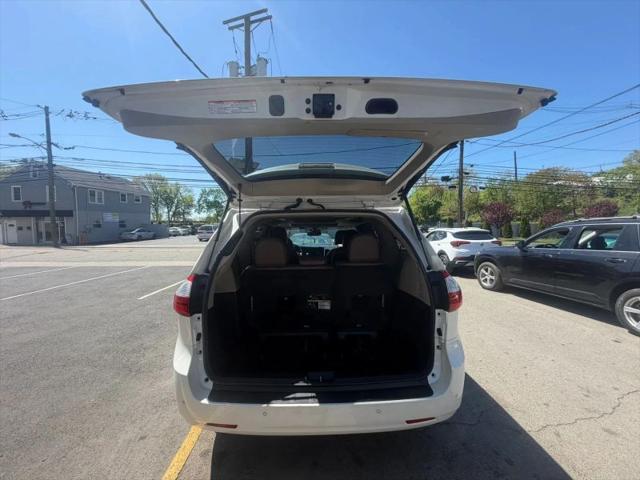 2019 Toyota Sienna Limited 7 Passenger