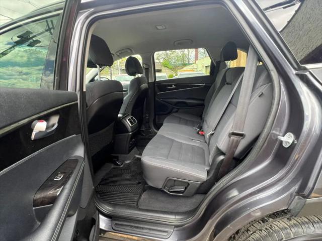 2016 Kia Sorento 2.4L LX