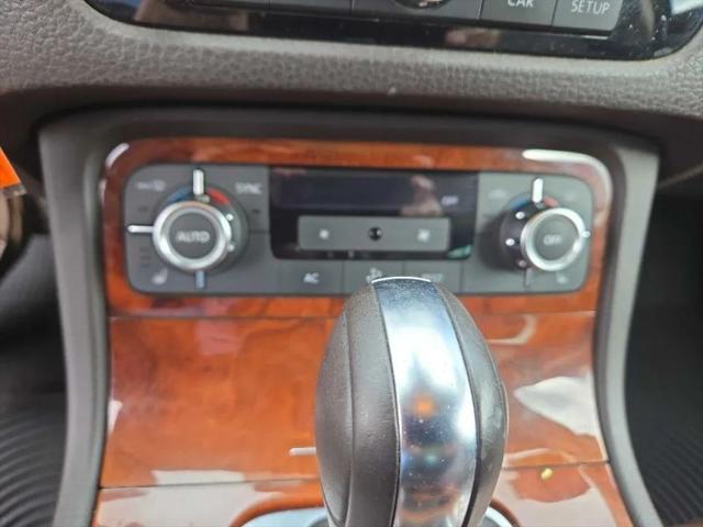 2013 Volkswagen Touareg VR6 Lux