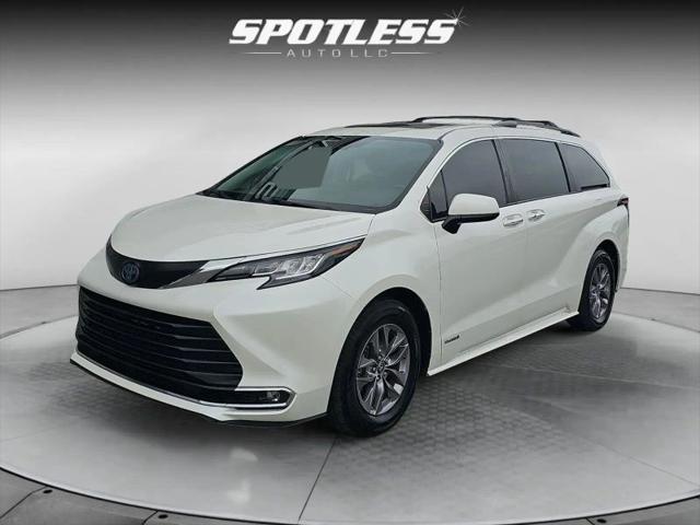 2021 Toyota Sienna XLE for sale in San Antonio, TX
