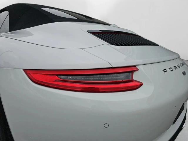 2017 Porsche 911 Carrera 4