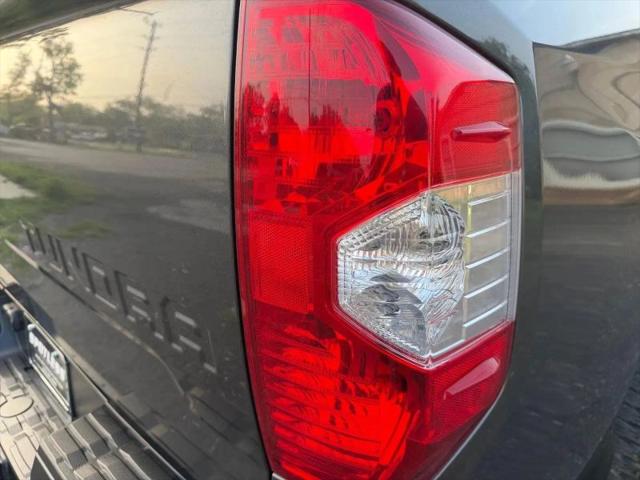 2016 Toyota Tundra SR5 5.7L V8