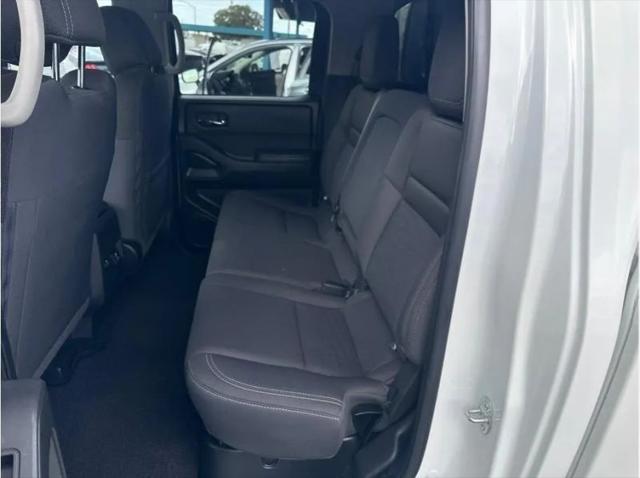 2023 Nissan Frontier Crew Cab Long Bed SV 4x2