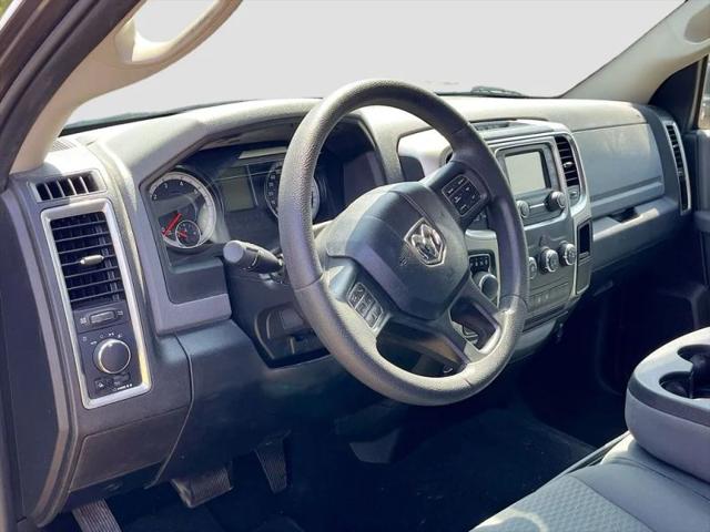 2019 Ram 1500 Classic SLT Crew Cab 4x2 6'4" Box