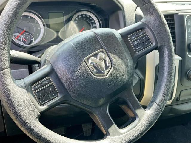 2019 Ram 1500 Classic SLT Crew Cab 4x2 6'4" Box