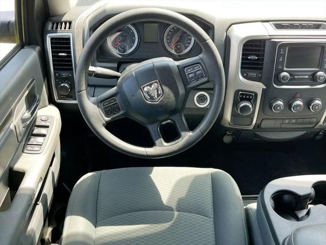2019 Ram 1500 Classic SLT Crew Cab 4x2 6'4" Box