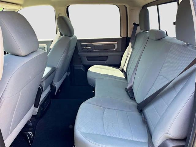 2019 Ram 1500 Classic SLT Crew Cab 4x2 6'4" Box