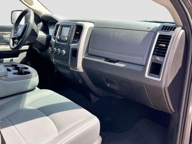 2019 Ram 1500 Classic SLT Crew Cab 4x2 6'4" Box