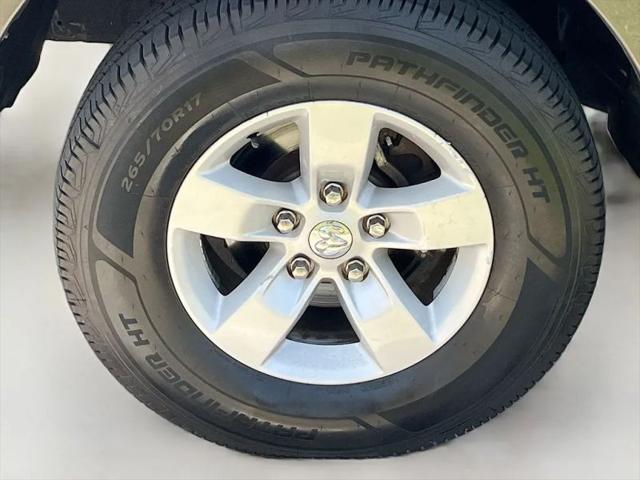 2019 Ram 1500 Classic SLT Crew Cab 4x2 6'4" Box