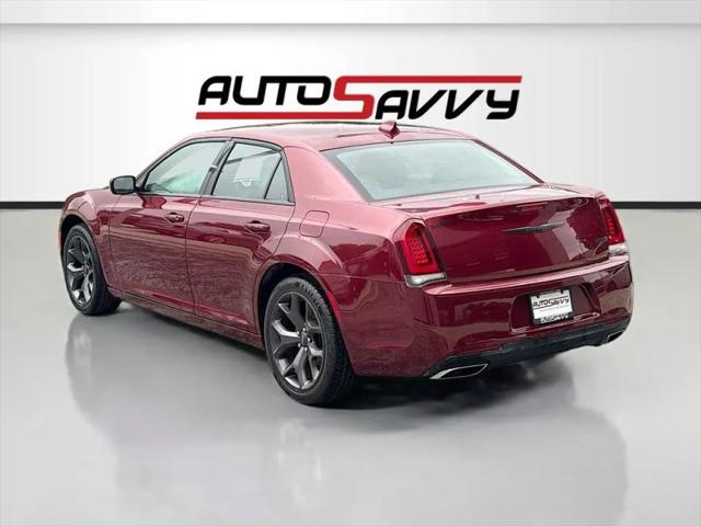 2022 Chrysler 300 Touring