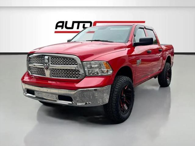 2022 Ram 1500 Classic SLT Crew Cab 4x4 5'7" Box