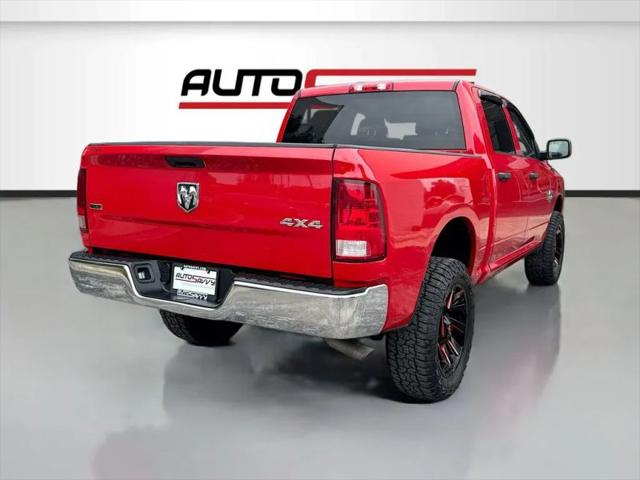 2022 Ram 1500 Classic SLT Crew Cab 4x4 5'7" Box