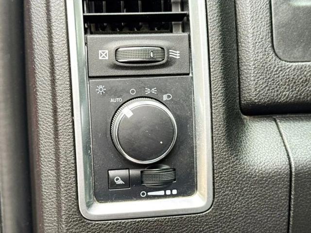 2022 Ram 1500 Classic SLT Crew Cab 4x4 5'7" Box