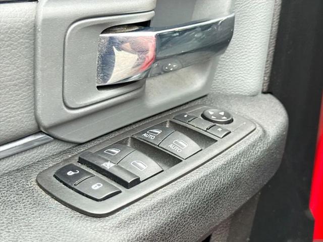 2022 Ram 1500 Classic SLT Crew Cab 4x4 5'7" Box