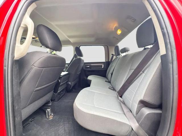 2022 Ram 1500 Classic SLT Crew Cab 4x4 5'7" Box