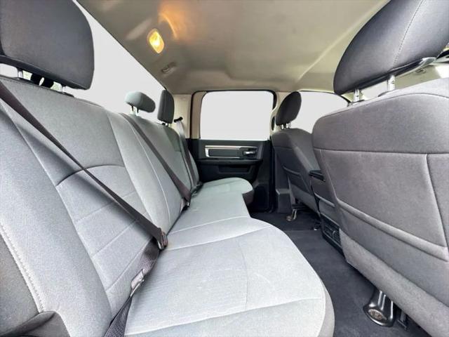 2022 Ram 1500 Classic SLT Crew Cab 4x4 5'7" Box