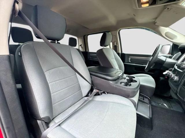 2022 Ram 1500 Classic SLT Crew Cab 4x4 5'7" Box